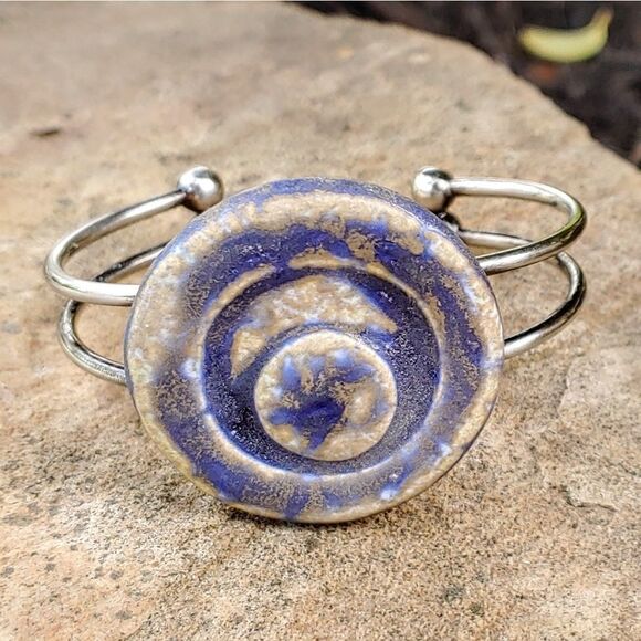 Artisan Circle In Circle Ceramic Cuff Bracele - Picture 1 of 5